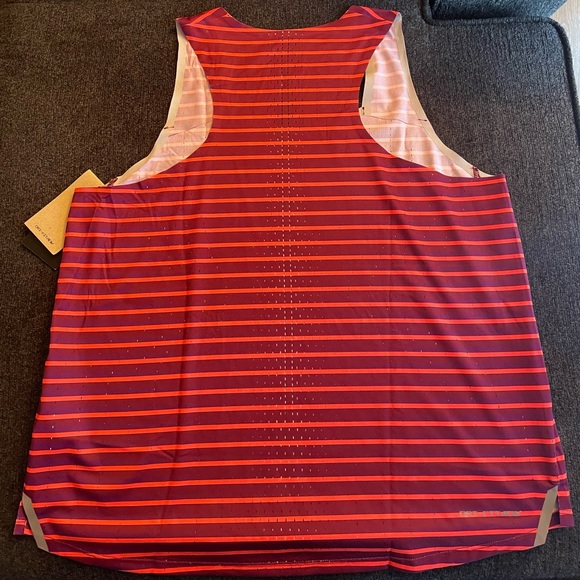 Nike Dri-Fit ADV Aeroswift Women’s Red Running Singlet Size Extra Large - Picture 6 of 6